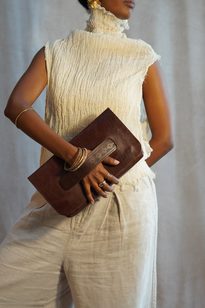 Tilet Emboss Clutch
