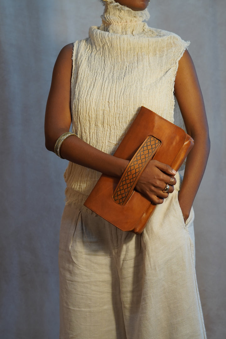 Almaz City Clutch