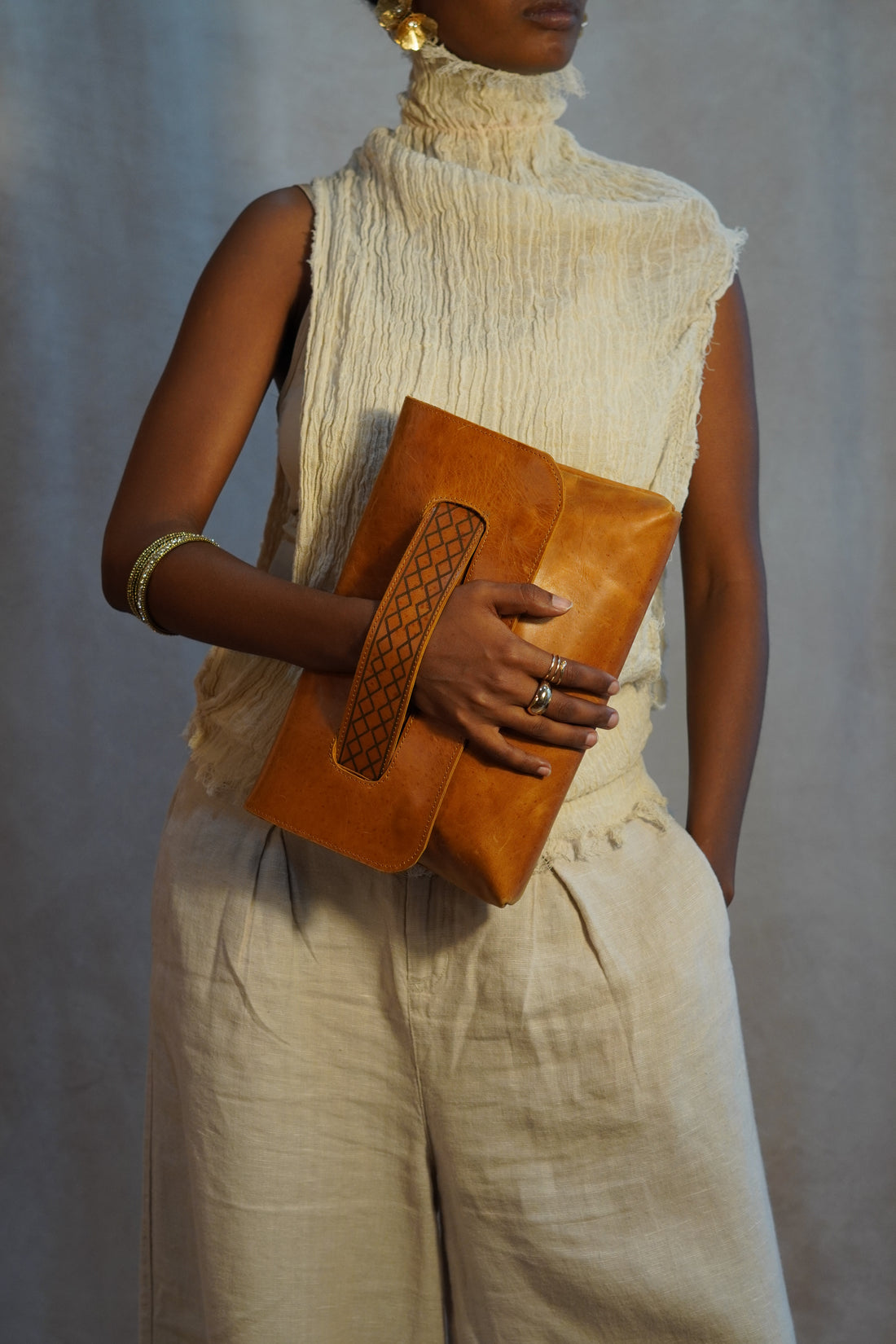 Almaz City Clutch
